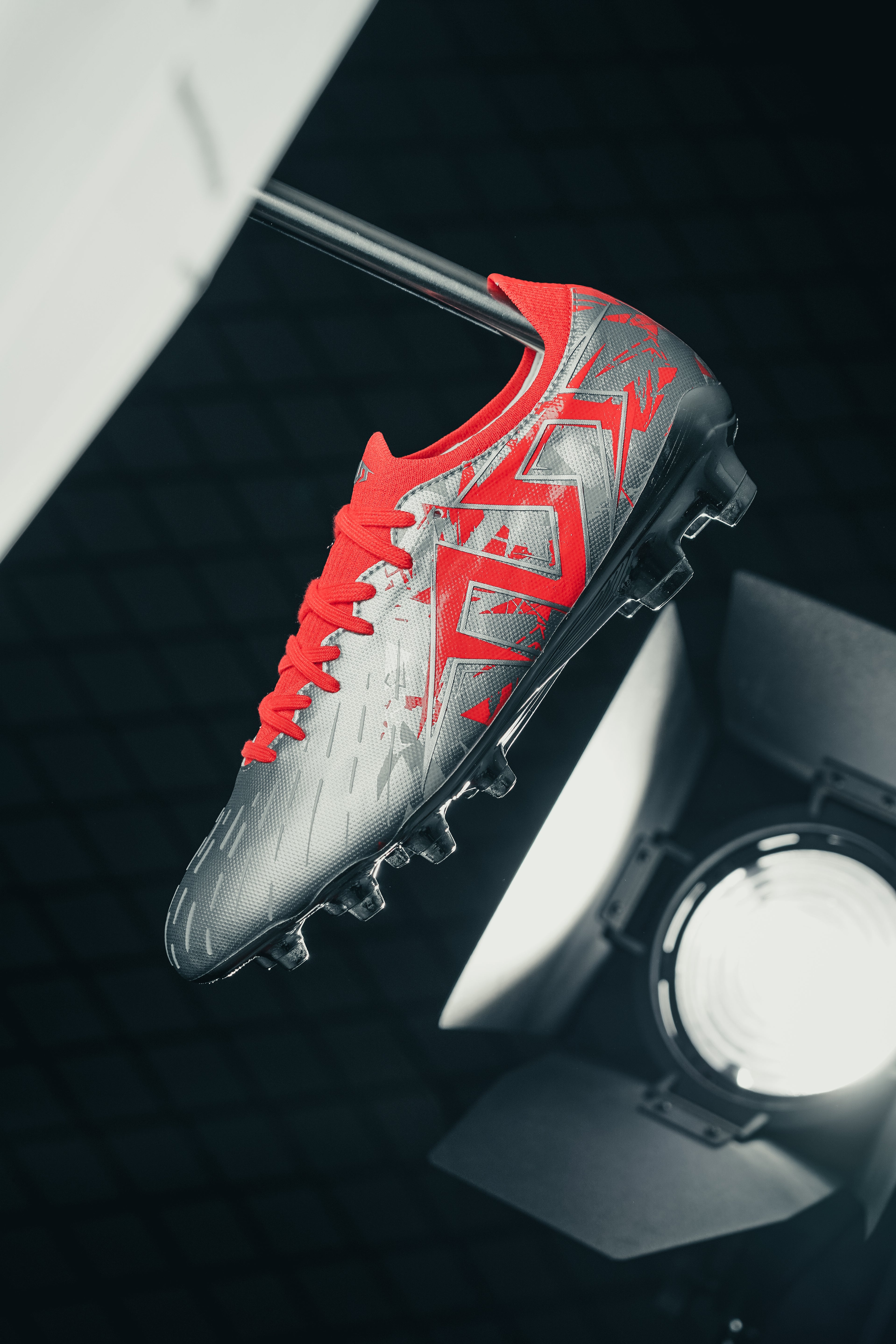 TLSS Striker.717 Essence FG