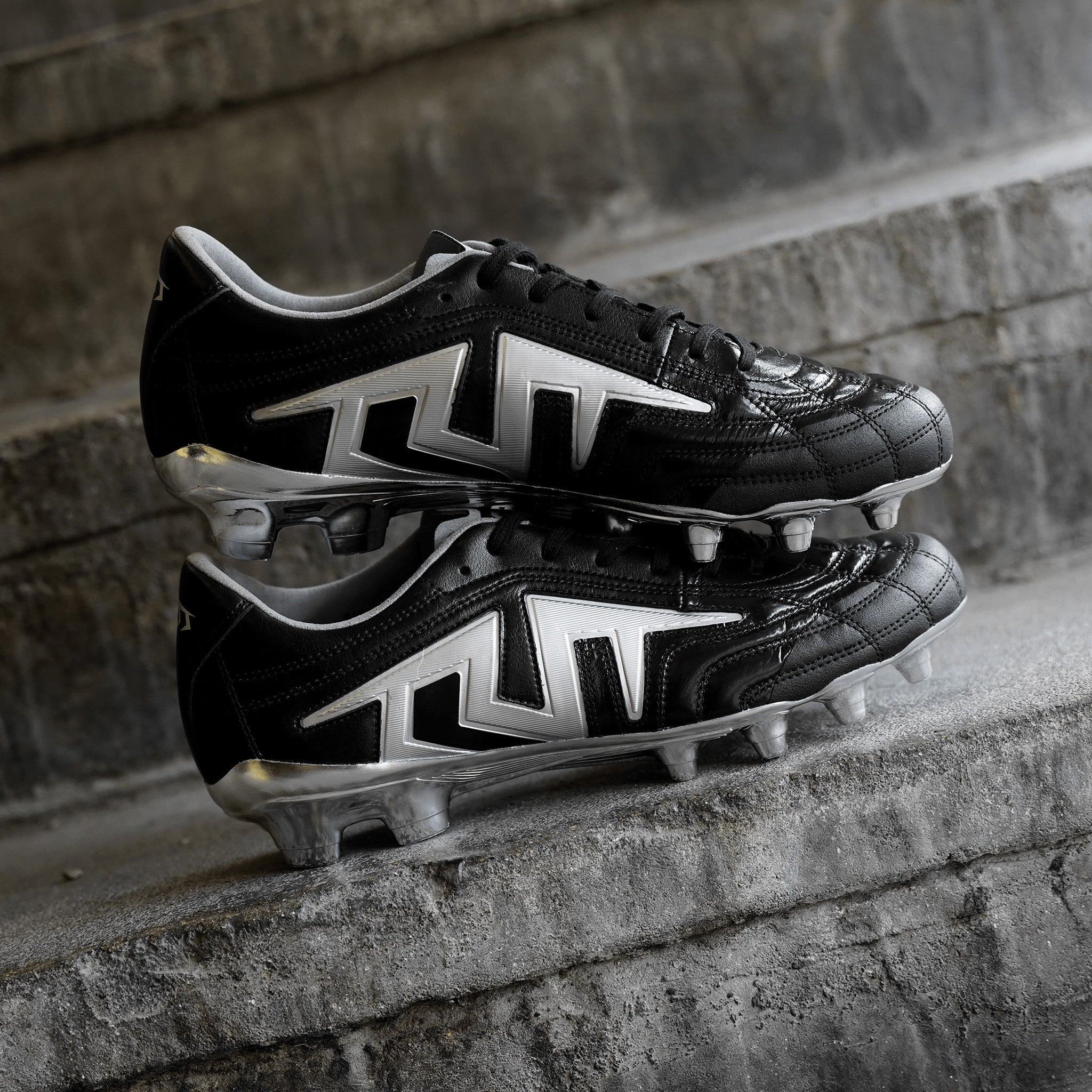 TLSS TACTICIAN サッカーシューズ ブラック TLSS Tactician.LIGHT Pro Firm Ground Football Boots – The Boot